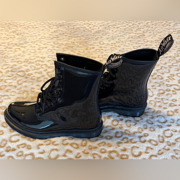 Dr. Martens Black Patent Leather Ankle Boot Women’s 
Size: 8 - Picture 10 of 10